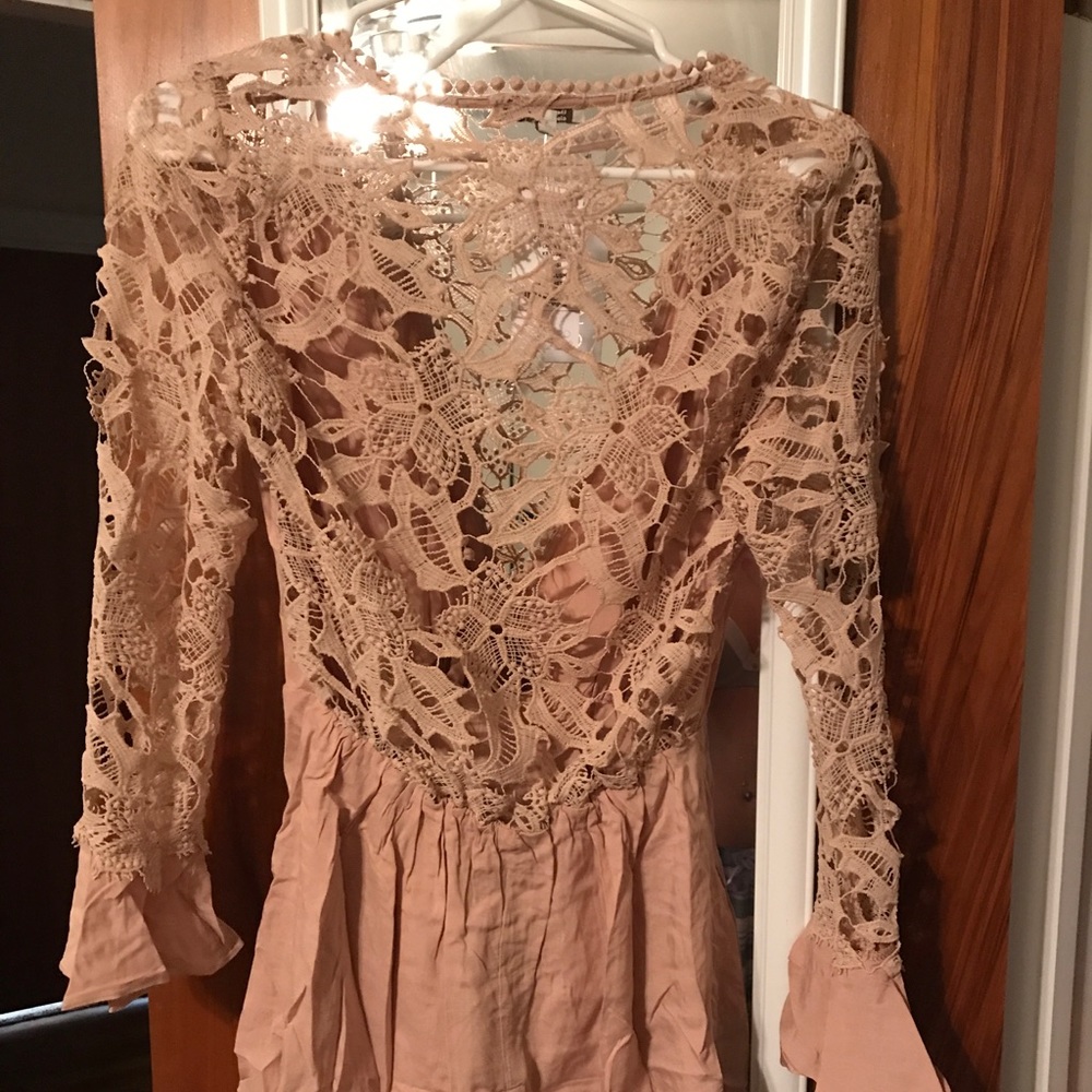 Showpo long sleeve lace front tie Romper - Picture 5 of 5
